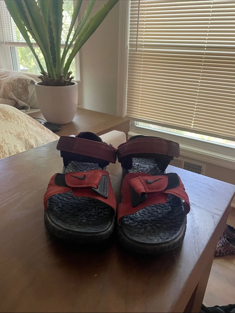 Nike Kids Red and Black Hook-and-Loop Sport Sandals